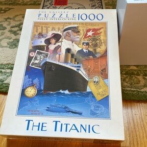 NIB Titanic 1000 piece puzzle